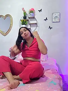 Snapshot of aymy2026 chatting on 11/24/25, 03:50 aymy2026 online show from 11/24/25, 03:50