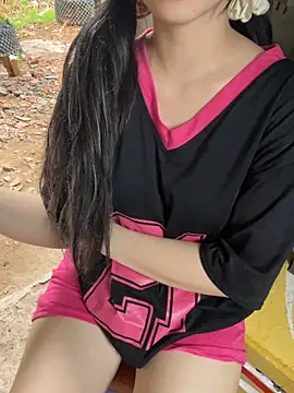 Snapshot of XndSeraphina chatting on 02/26/26, 05:06 XndSeraphina online show from 02/26/26, 05:06