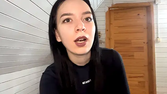 KiyokoEeds online show from 11/24/25, 10:04