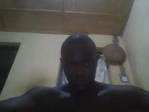 Snapshot of UsTwo_ chatting on 11/22/25, 07:13 UsTwo online show from 11/22/25, 07:13