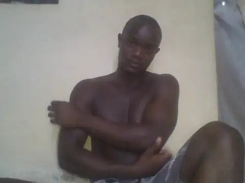 Snapshot of UsTwo_ chatting on 11/27/25, 03:19 UsTwo online show from 11/27/25, 03:19