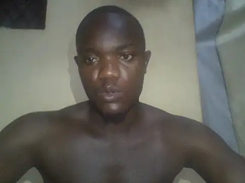 Snapshot of UsTwo_ chatting on 11/27/25, 03:25 UsTwo online show from 11/27/25, 03:25