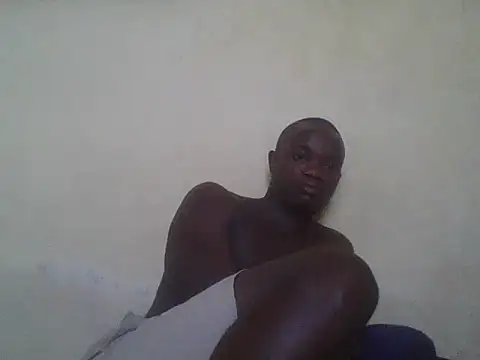 Snapshot of UsTwo_ chatting on 11/28/25, 03:53 UsTwo online show from 11/28/25, 03:53