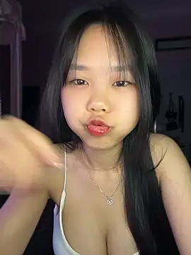 Kiee-lee online show from 06/14/26, 05:37