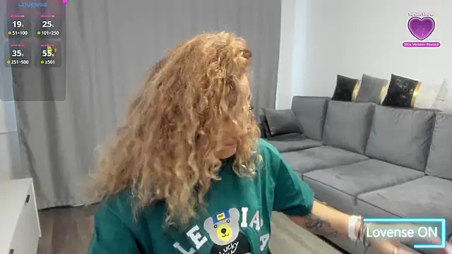 rossana doll online show from 02/25/26, 07:40