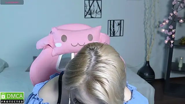 Snapshot of Megan_Lora chatting on 01/16/26, 12:58 Megan Lora online show from 01/16/26, 12:58