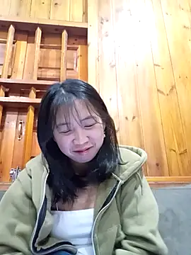 susie min online show from 11/25/25, 10:43