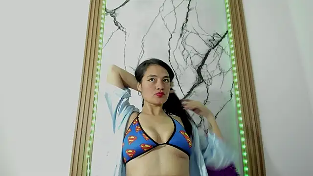 dulce maria hh online show from 11/20/25, 09:14