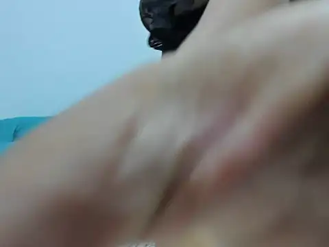 Snapshot of miabelmonte chatting on 02/17/26, 02:24 miabelmonte online show from 02/17/26, 02:24