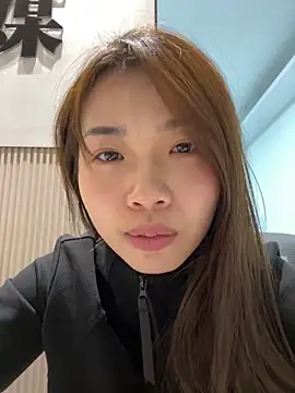 Snapshot of GYYoo chatting on 11/21/25, 07:29 GYYoo online show from 11/21/25, 07:29