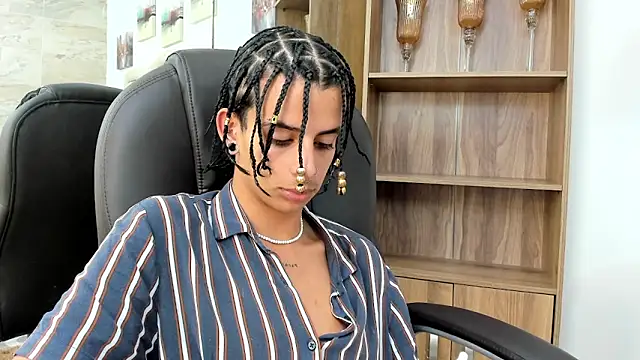 Snapshot of molly_madisson_ chatting on 02/27/26, 06:30 molly madisson online show from 02/27/26, 06:30