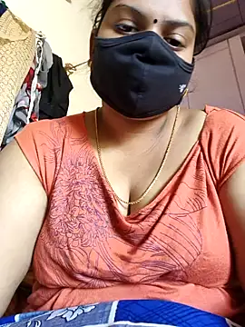 Snapshot of Paru_Tamil_Ponnu chatting on 11/22/25, 04:55 Paru Tamil Ponnu online show from 11/22/25, 04:55