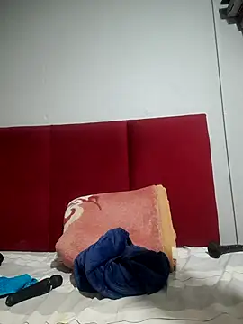 Snapshot of Cherrydollx chatting on 11/22/25, 07:24 Cherrydollx online show from 11/22/25, 07:24