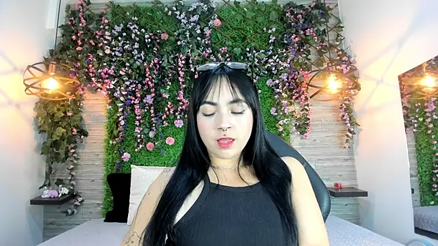 kittyMelvis online show from 12/01/25, 02:38