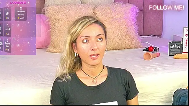 Snapshot of Lunitaa_Diva chatting on 12/04/25, 07:00 Lunitaa Diva online show from 12/04/25, 07:00