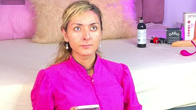 Snapshot of Lunitaa_Diva chatting on 12/05/25, 02:36 Lunitaa Diva online show from 12/05/25, 02:36