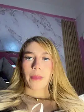 Snapshot of valeryfox__ chatting on 12/04/25, 11:02 valeryfox online show from 12/04/25, 11:02