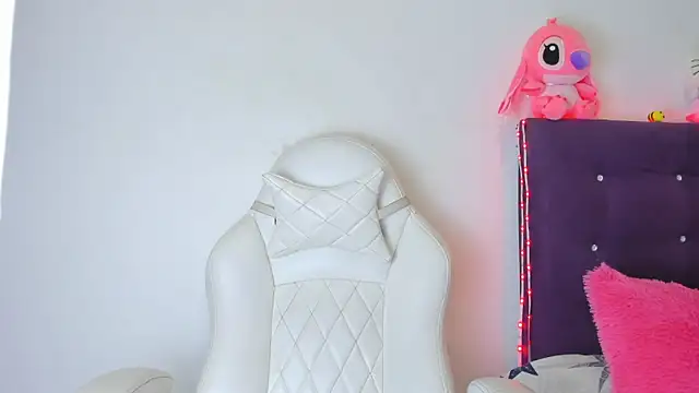 veronicaa squirt online show from 06/15/26, 03:31