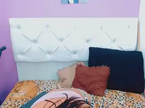 Snapshot of xwetdreamsx chatting on 11/27/25, 05:37 xwetdreamsx online show from 11/27/25, 05:37