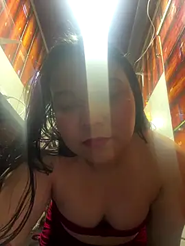 Snapshot of Sweet_Sasha_01 chatting on 12/16/25, 02:27 Sweet Sasha 01 online show from 12/16/25, 02:27