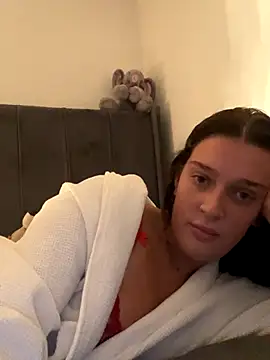 Kerysmae online show from 11/26/25, 07:59