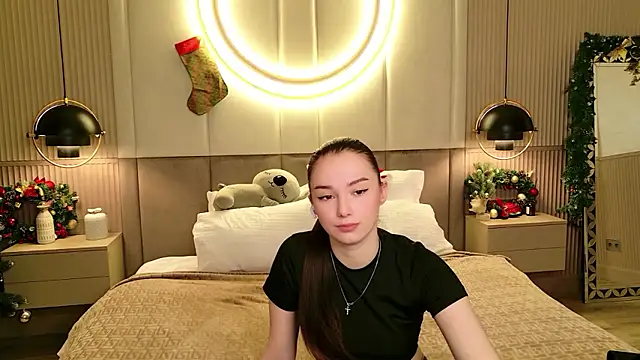 Snapshot of Amber_Bond chatting on 01/07/26, 06:05 Amber Bond online show from 01/07/26, 06:05