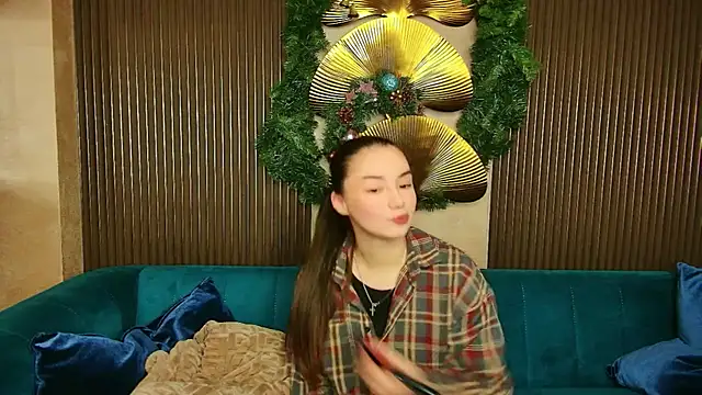 Snapshot of Amber_Bond chatting on 01/11/26, 05:56 Amber Bond online show from 01/11/26, 05:56