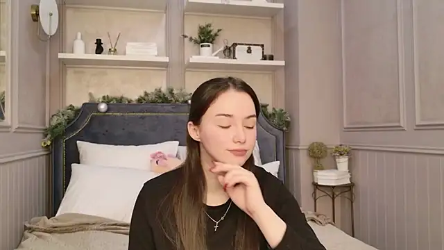 Snapshot of Amber_Bond chatting on 01/13/26, 05:46 Amber Bond online show from 01/13/26, 05:46