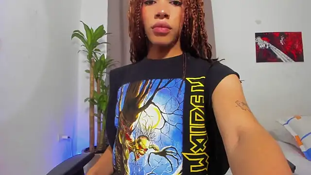 Snapshot of Catty_Noir chatting on 12/04/25, 07:55 Catty Noir online show from 12/04/25, 07:55