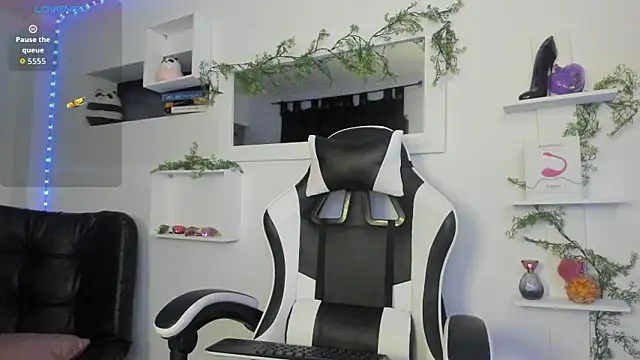 Snapshot of Ariel_Laurentt chatting on 02/19/26, 03:46 Ariel Laurentt online show from 02/19/26, 03:46