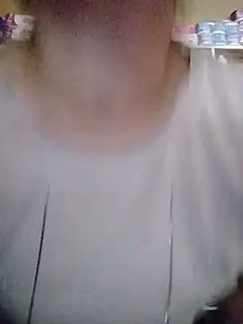 Snapshot of MIA-LARIOS chatting on 05/29/26, 02:59 MIA-LARIOS online show from 05/29/26, 02:59