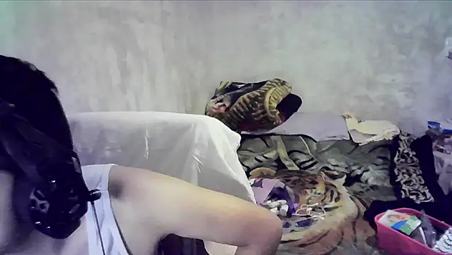 Snapshot of Giby_Grace chatting on 12/21/25, 11:23 Giby Grace online show from 12/21/25, 11:23