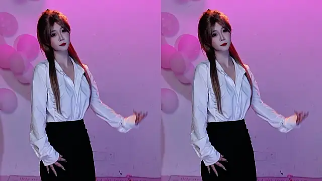 Snapshot of CM---002 chatting on 02/03/26, 02:53 CM---002 online show from 02/03/26, 02:53