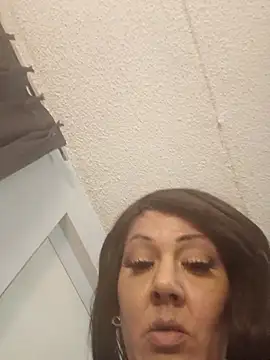 Adrianna505 online show from 11/25/25, 04:34
