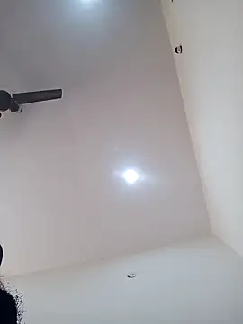 Snapshot of Lovely_girl- chatting on 11/21/25, 07:51 Lovely girl- online show from 11/21/25, 07:51