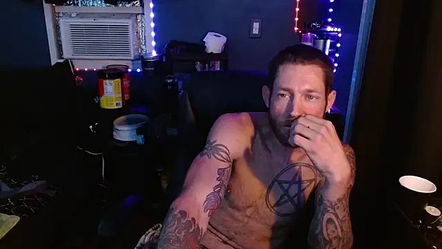 Snapshot of KingCole2390 chatting on 02/21/26, 12:11 KingCole2390 online show from 02/21/26, 12:11