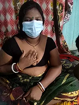 Snapshot of Desicouple1706 chatting on 11/24/25, 06:02 Desicouple1706 online show from 11/24/25, 06:02