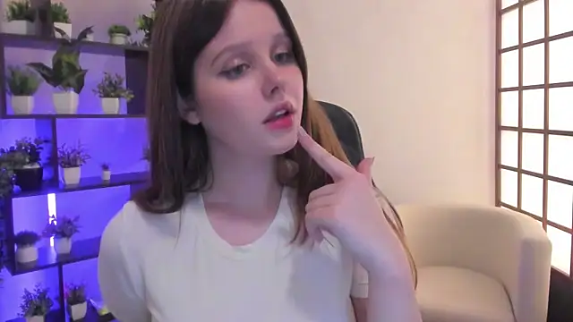 Snapshot of Lana_Moon__ chatting on 11/25/25, 09:42 Lana Moon online show from 11/25/25, 09:42