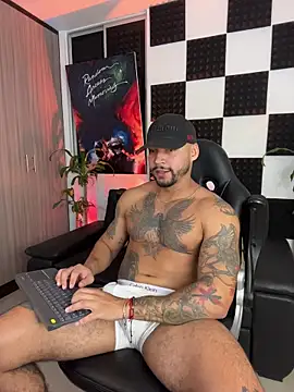 Snapshot of NikoHank chatting on 11/30/25, 02:59 NikoHank online show from 11/30/25, 02:59