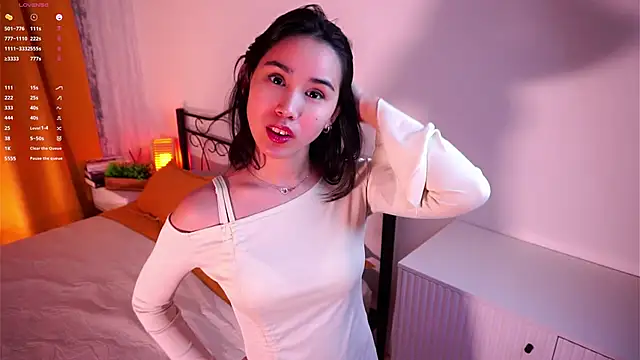 StaciaBratz online show from 11/24/25, 07:02