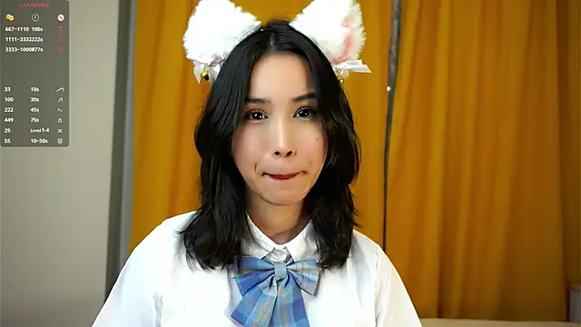 StaciaBratz online show from 11/29/25, 07:06