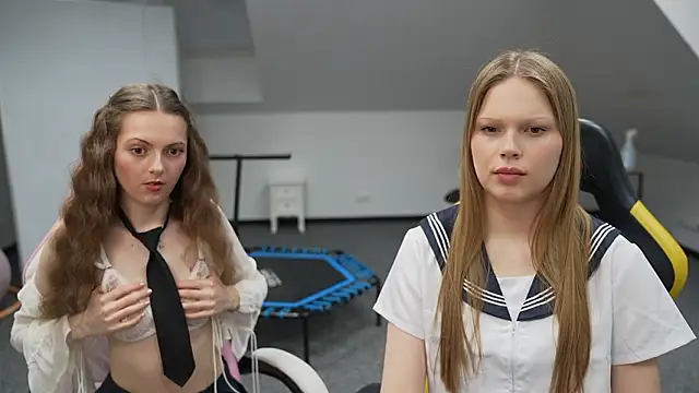 Charlotte Dreams online show from 02/17/26, 04:02