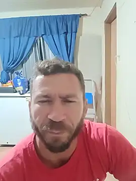 Snapshot of RobertoLuiz84 chatting on 05/14/26, 04:52 RobertoLuiz84 online show from 05/14/26, 04:52