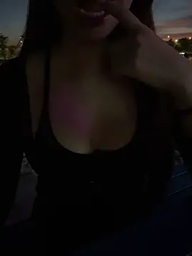 Queen-of-Love online show from 06/24/26, 12:15
