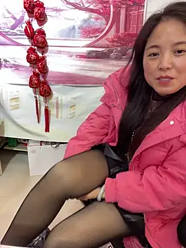 tianwei2567 online show from 11/30/25, 05:22