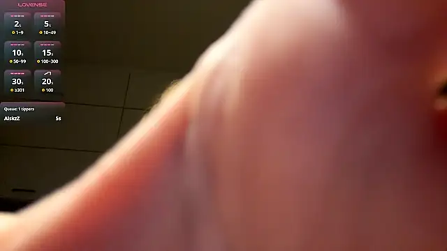 ElfriedaZwack online show from 02/18/26, 04:14