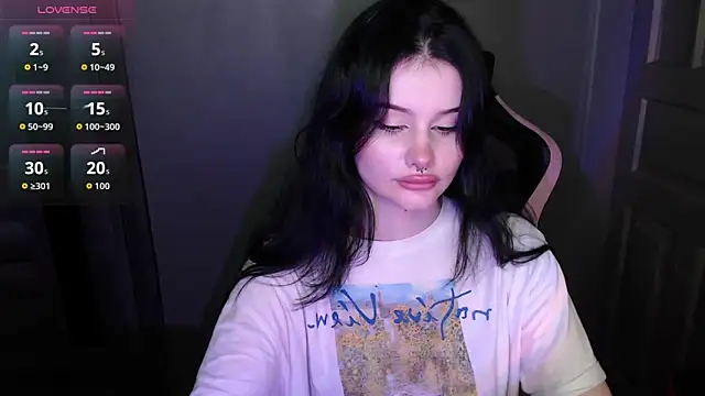 Snapshot of Moon_raven chatting on 03/27/26, 11:15 Moon raven online show from 03/27/26, 11:15