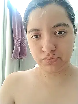 Snapshot of Chaparrita13 chatting on 12/16/25, 06:02 Chaparrita13 online show from 12/16/25, 06:02