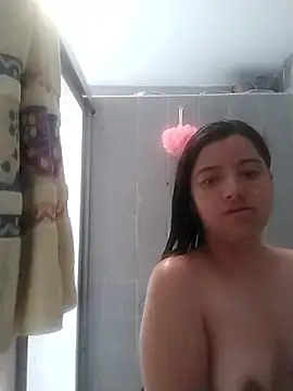 Snapshot of Chaparrita13 chatting on 01/18/26, 08:34 Chaparrita13 online show from 01/18/26, 08:34