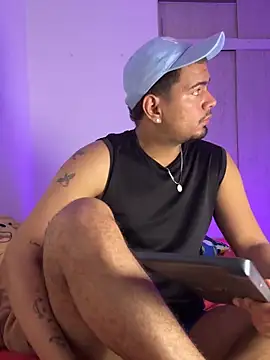 Snapshot of Henry_villa23 chatting on 01/07/26, 05:43 Henry villa23 online show from 01/07/26, 05:43